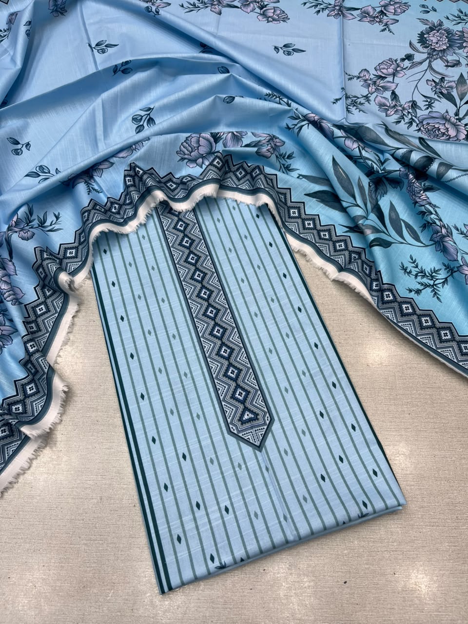 2Pc Slub Khaddar Kameez & Dupatta Suit 6237
