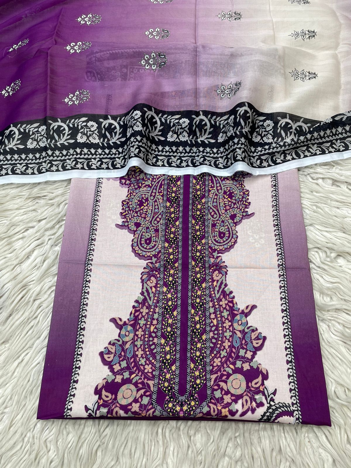 2Pc Bin Noor Fab Lawn Kameez & Dupatta Vol-64