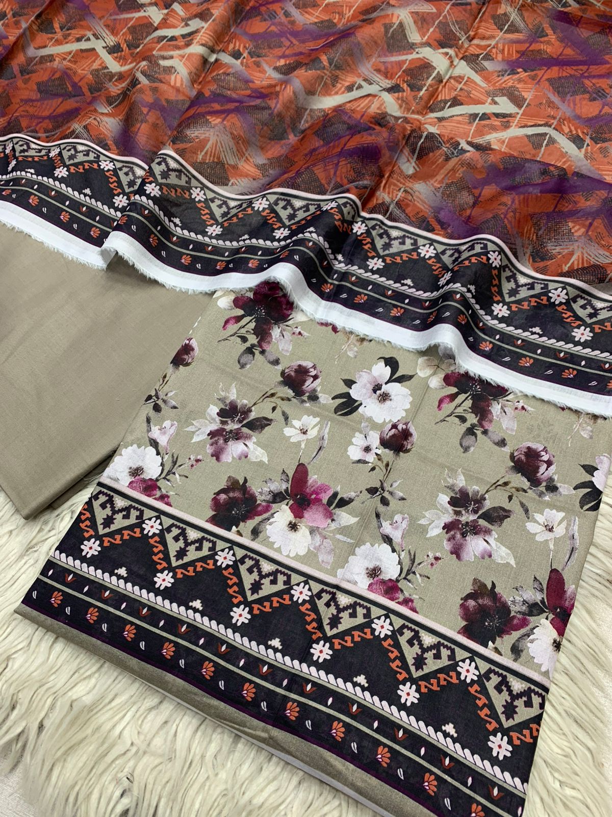 3Pc Sapphire Lawn Digital Printed Unstitched Suit 0201
