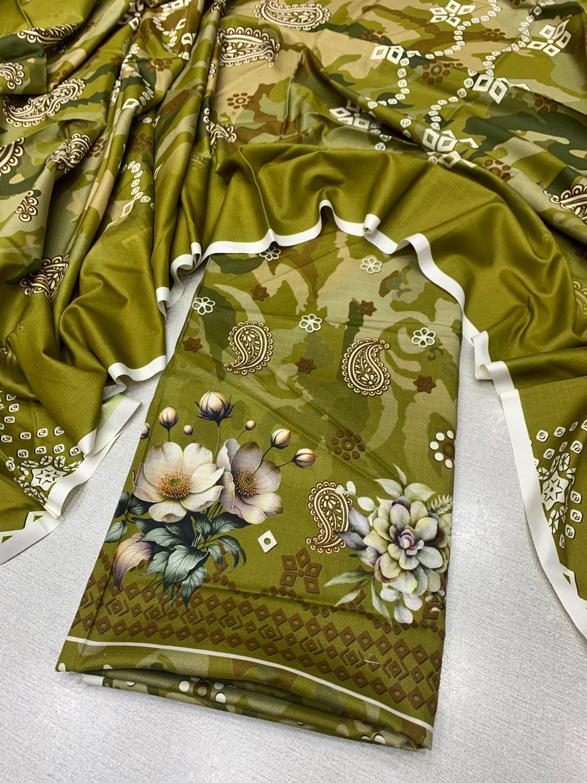 2Pc Staple Kameez & Dupatta Unstitched Suit 04