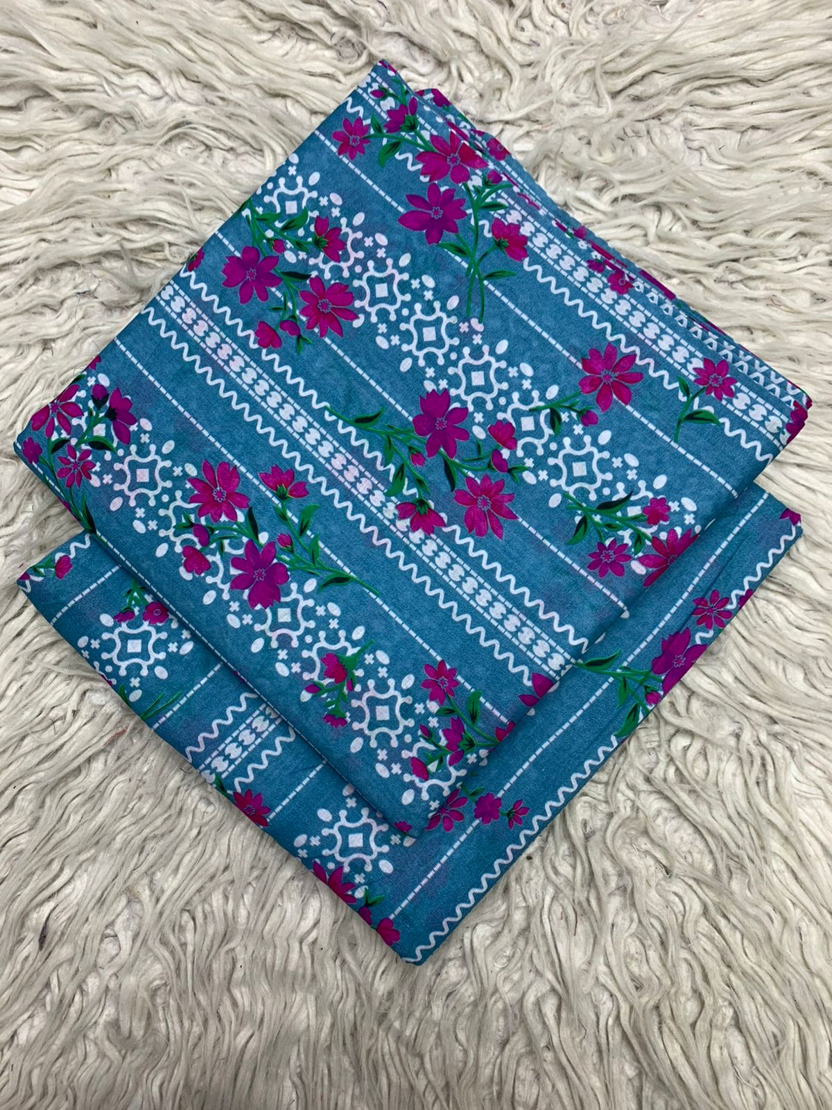 2Pc Lawn Digital Printed Suit 582