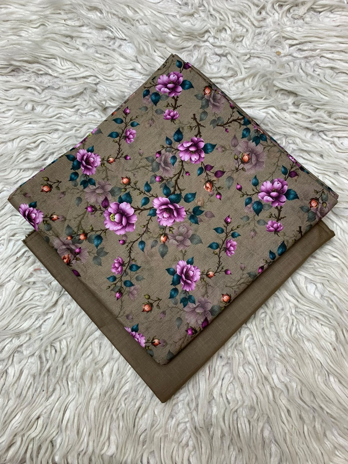 2Pc Printed Lawn Unstitched Suit 15