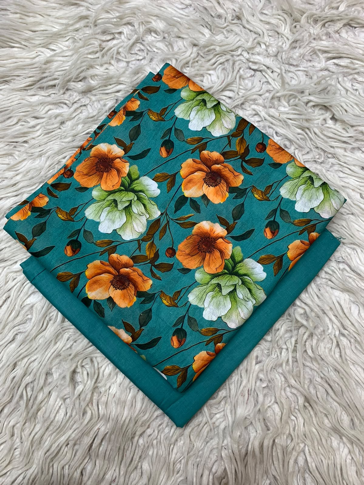 2Pc Printed Lawn Unstitched Suit 15