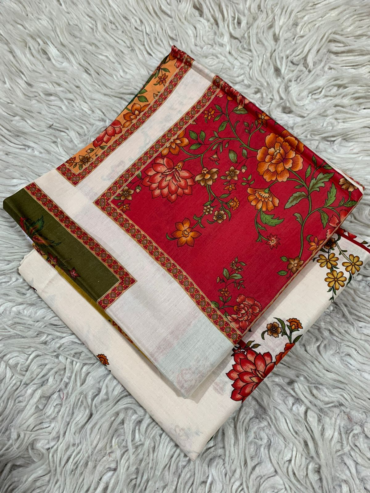 2Pc Bin Saeed Lawn Printed Suit 3232