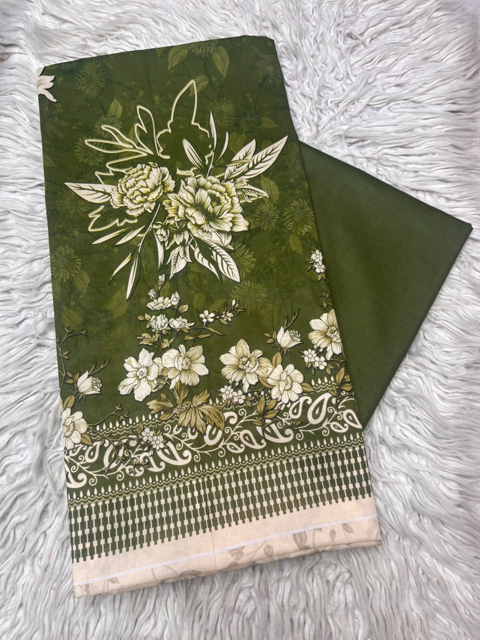 2Pc Printed Lawn Kameez & Trouser 525