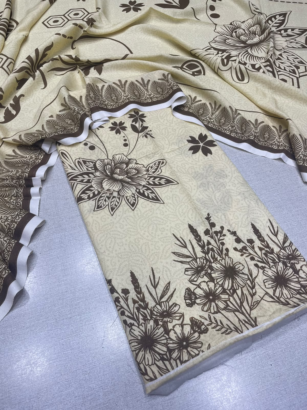 2Pc Karandi Kameez & Dupatta Unstitched Suit 66