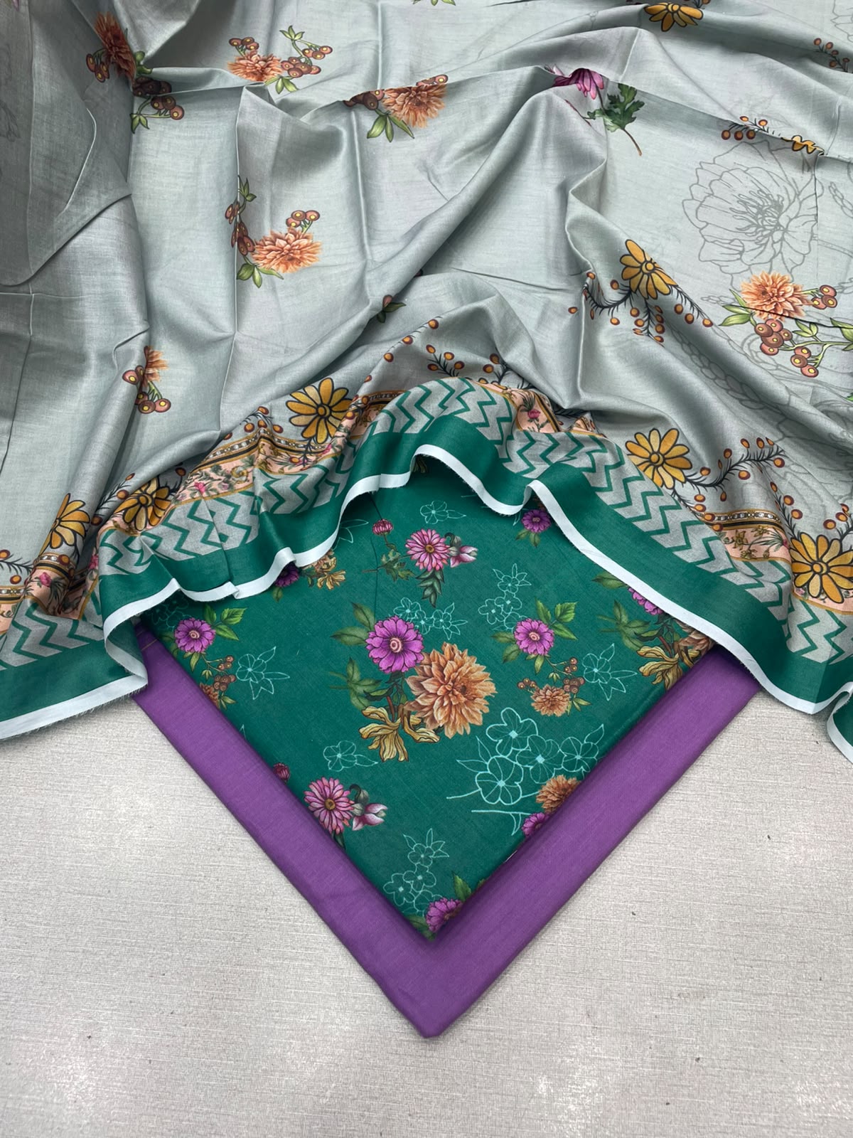 3Pc Lawn Digital Printed Unstitched Suit 27029