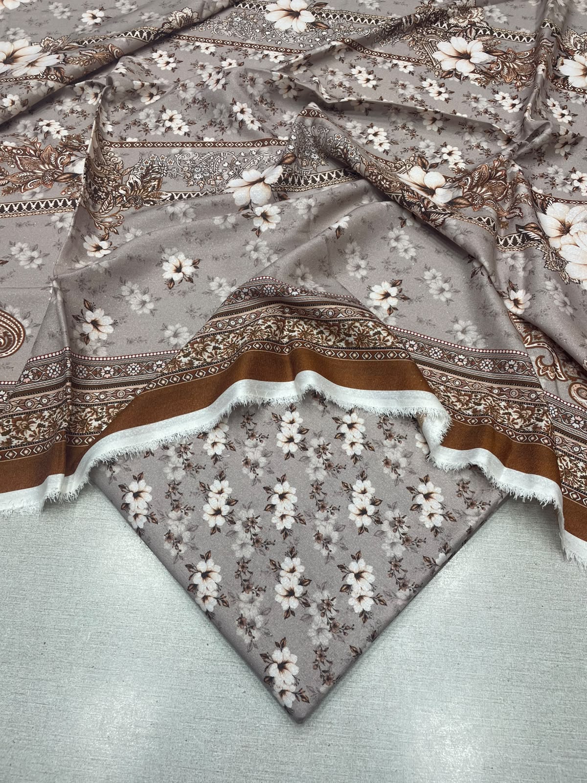2Pc Karandi Kameez & Dupatta Suits 65