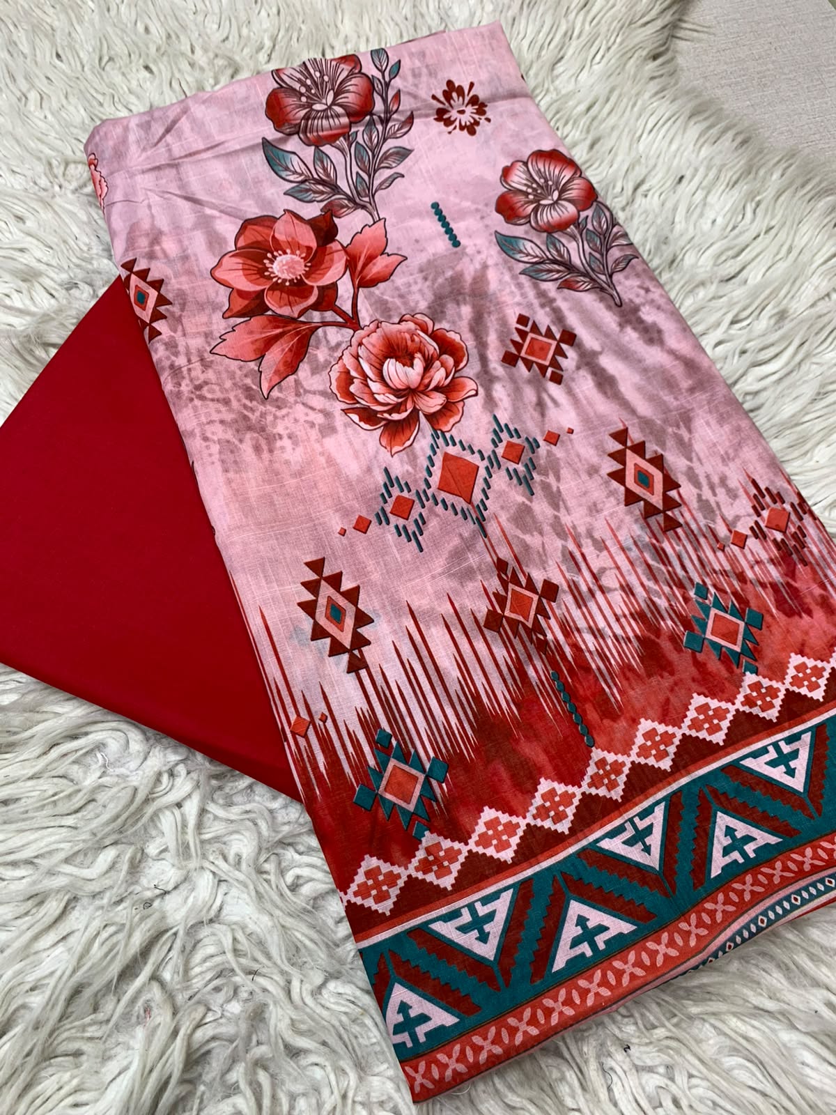 2Pc Printed Lawn Unstitched Suit 550