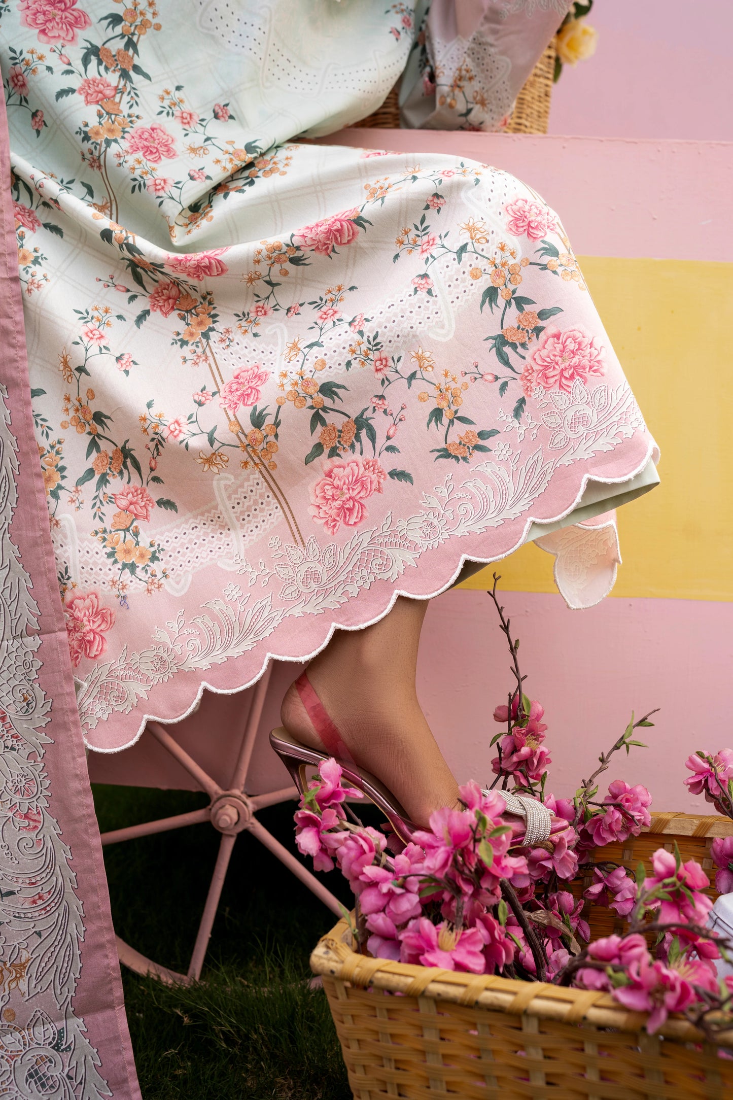 Firdous - Printed - Lawn - 3pc - D925