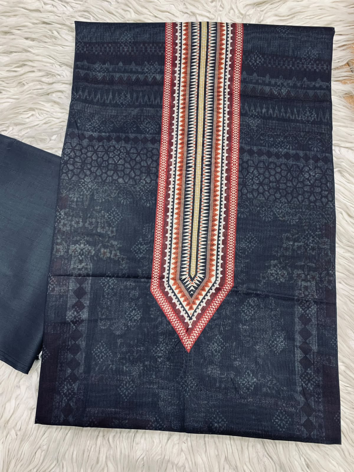 2Pc Printed Lawn Unstitched Suit 68