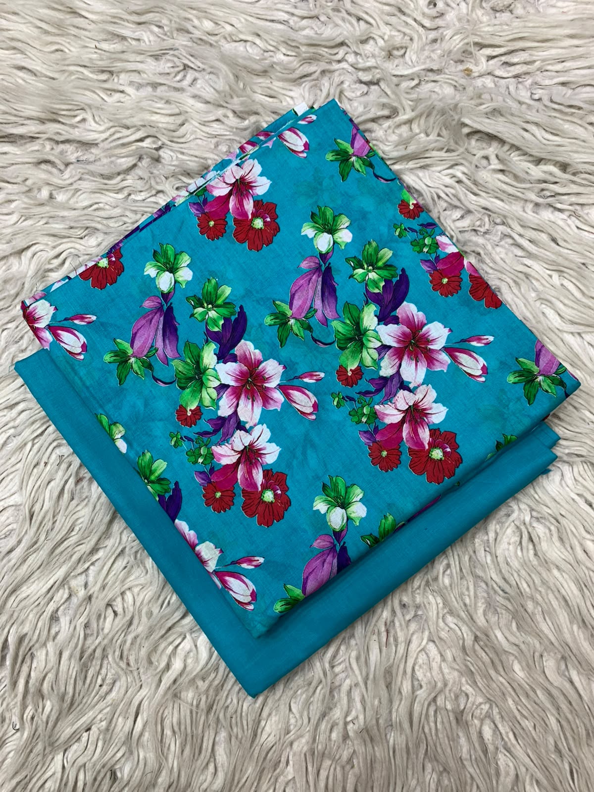 2Pc Printed Lawn Unstitched Suit 15