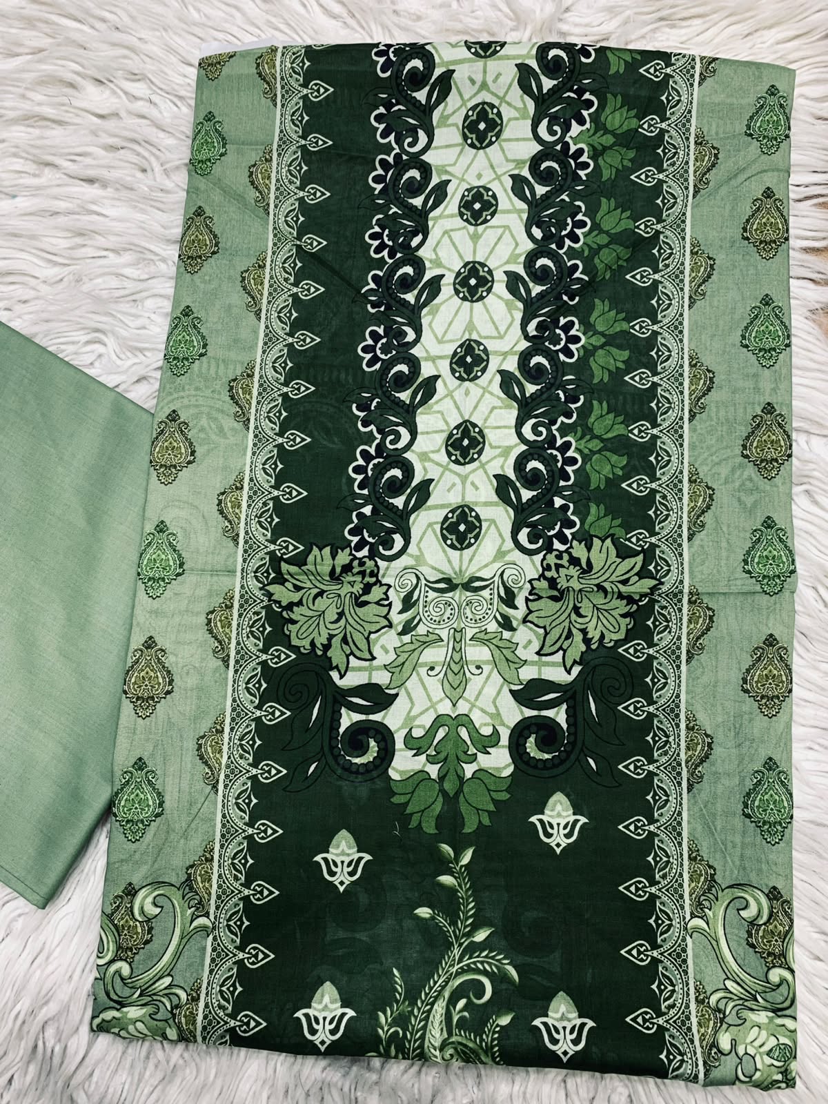 2Pc Printed Lawn Unstitched Suit 68