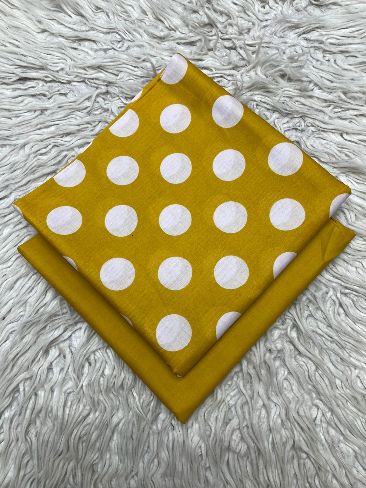 90x88 2Pc Bareeze Lawn Polka Dots Kameez & Dyed Trouser Printed Suit Vol-0208