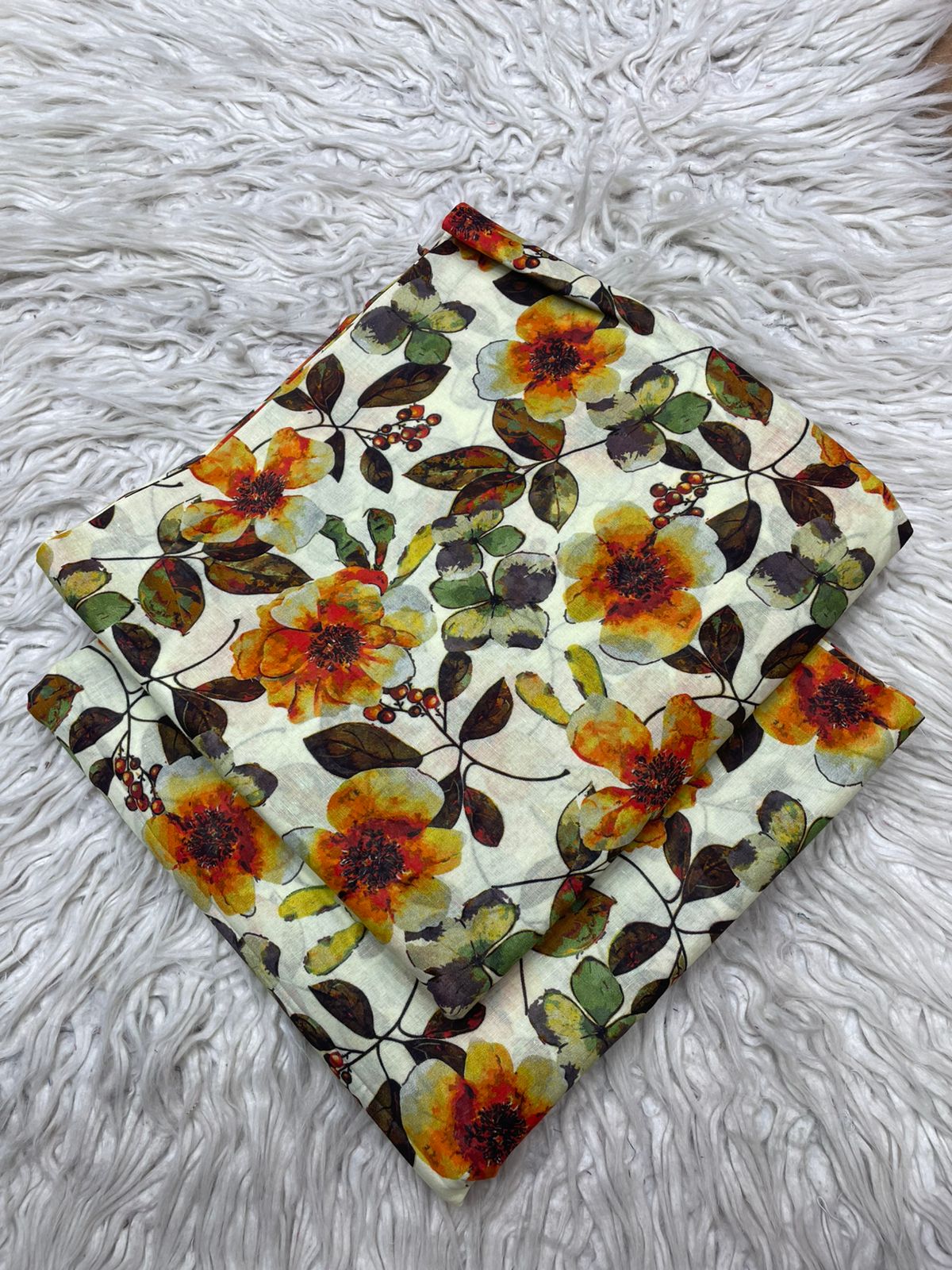 2Pc Lawn Digital Printed Suit 582