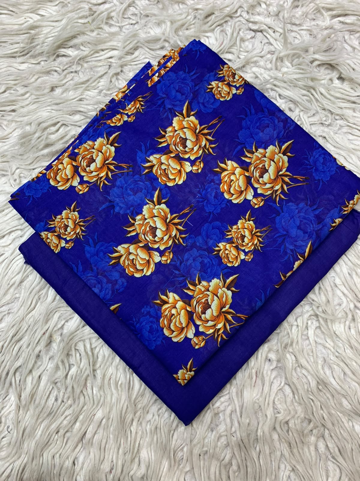 2Pc Printed Lawn Unstitched Suit 15