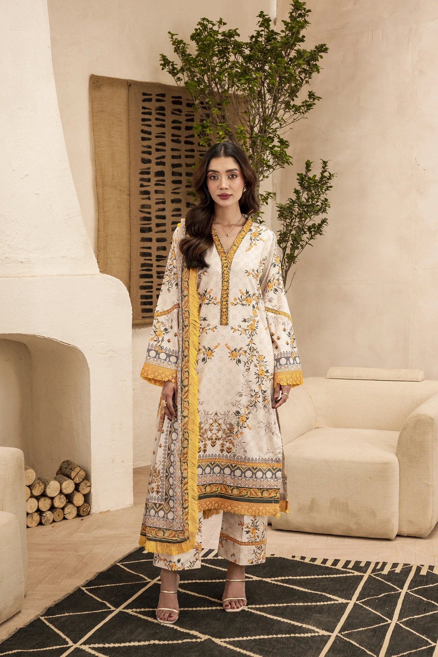 90/88 Firdous - Printed - Lawn - 3pc - D121 (1)