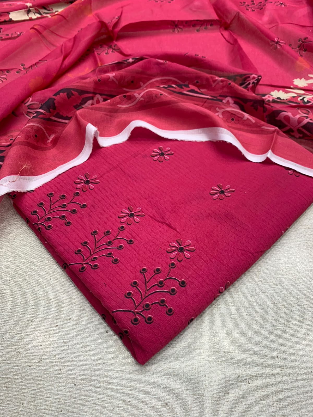 2Pc Bana Doria Lawn Kameez & Dupatta Suit 03