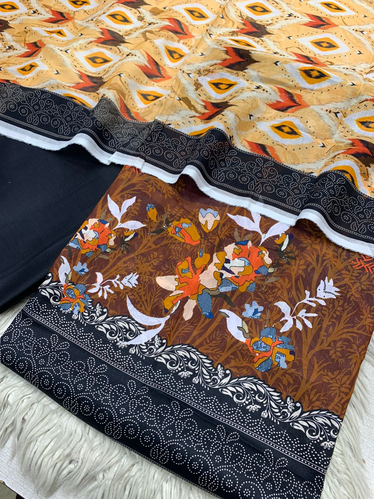 3Pc Sapphire Lawn Digital Printed Unstitched Suit 0201