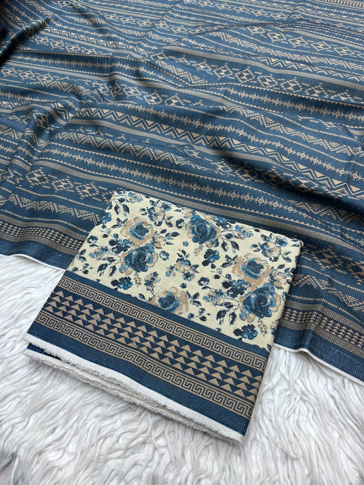 3Pc Chamki Khaddar Allover Suit - 0090