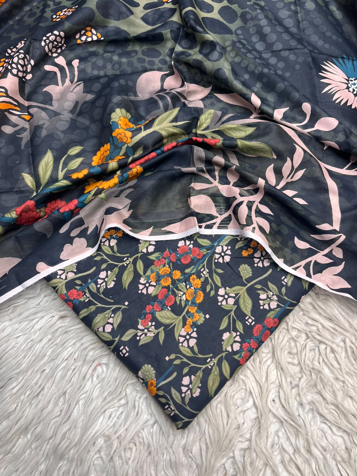 3Pc Same Digital Printed Lawn Suit 15
