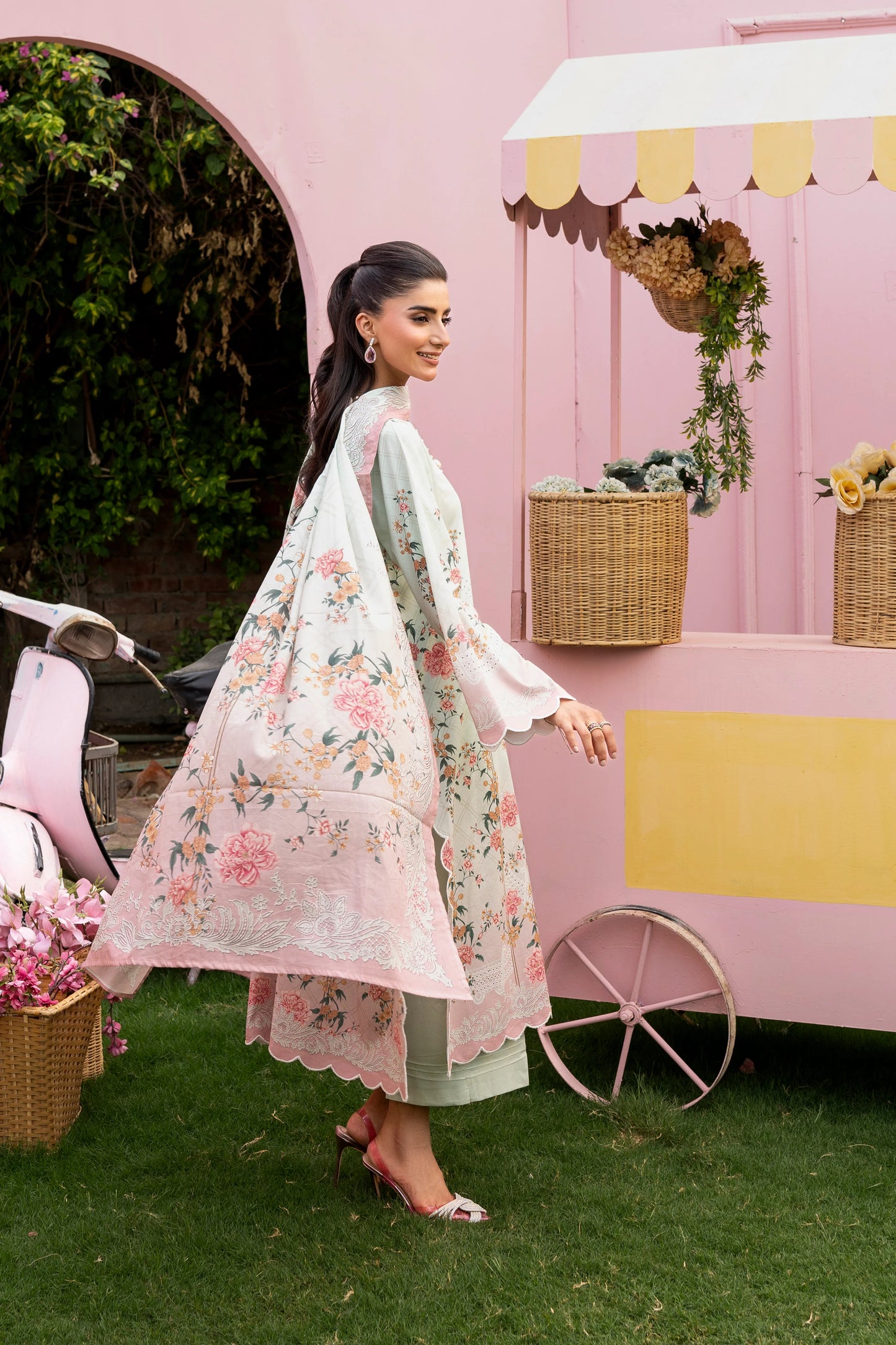 Firdous - Printed - Lawn - 3pc - D925