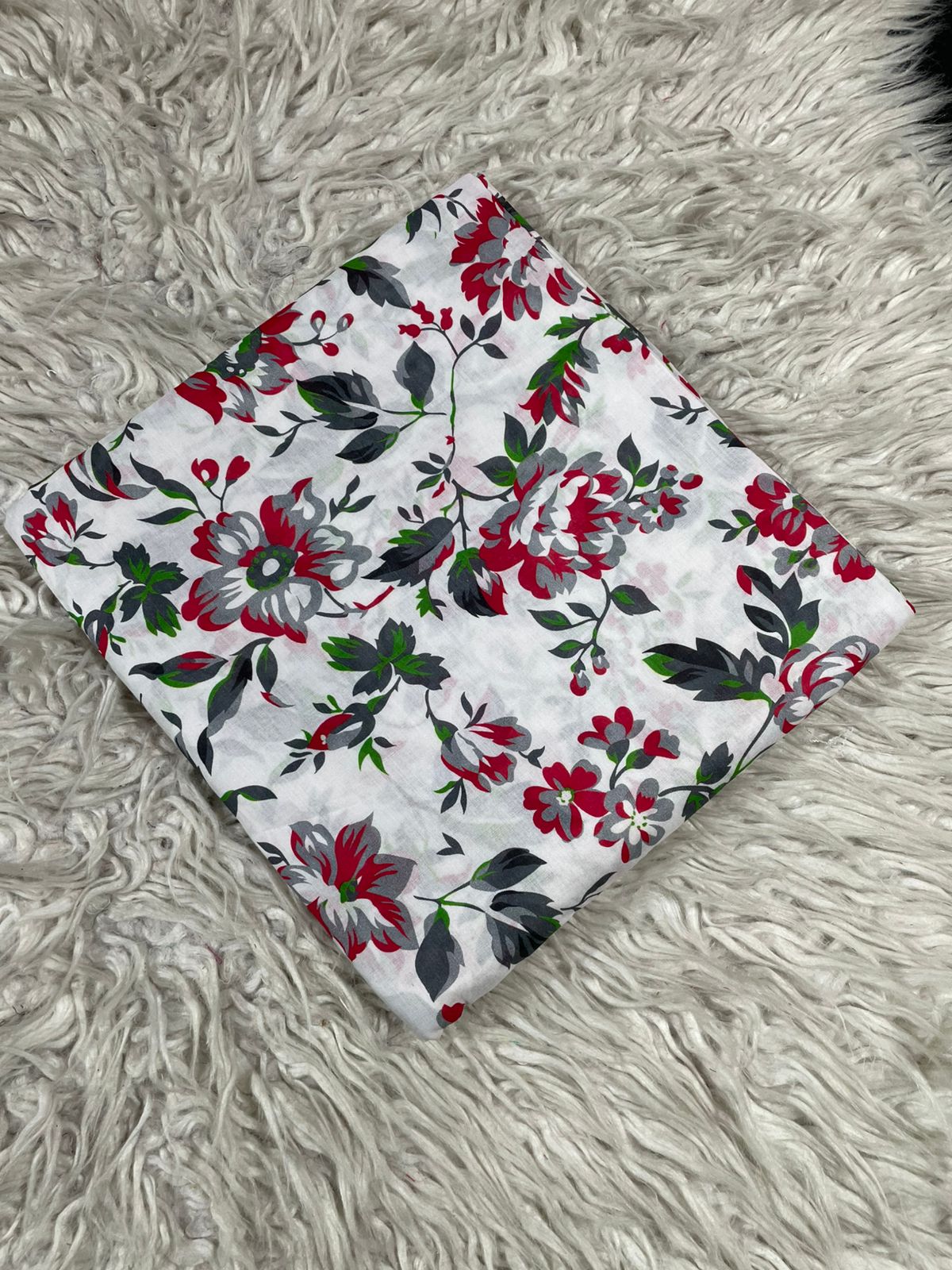2Pc Stylo Lawn Printed Suit 482