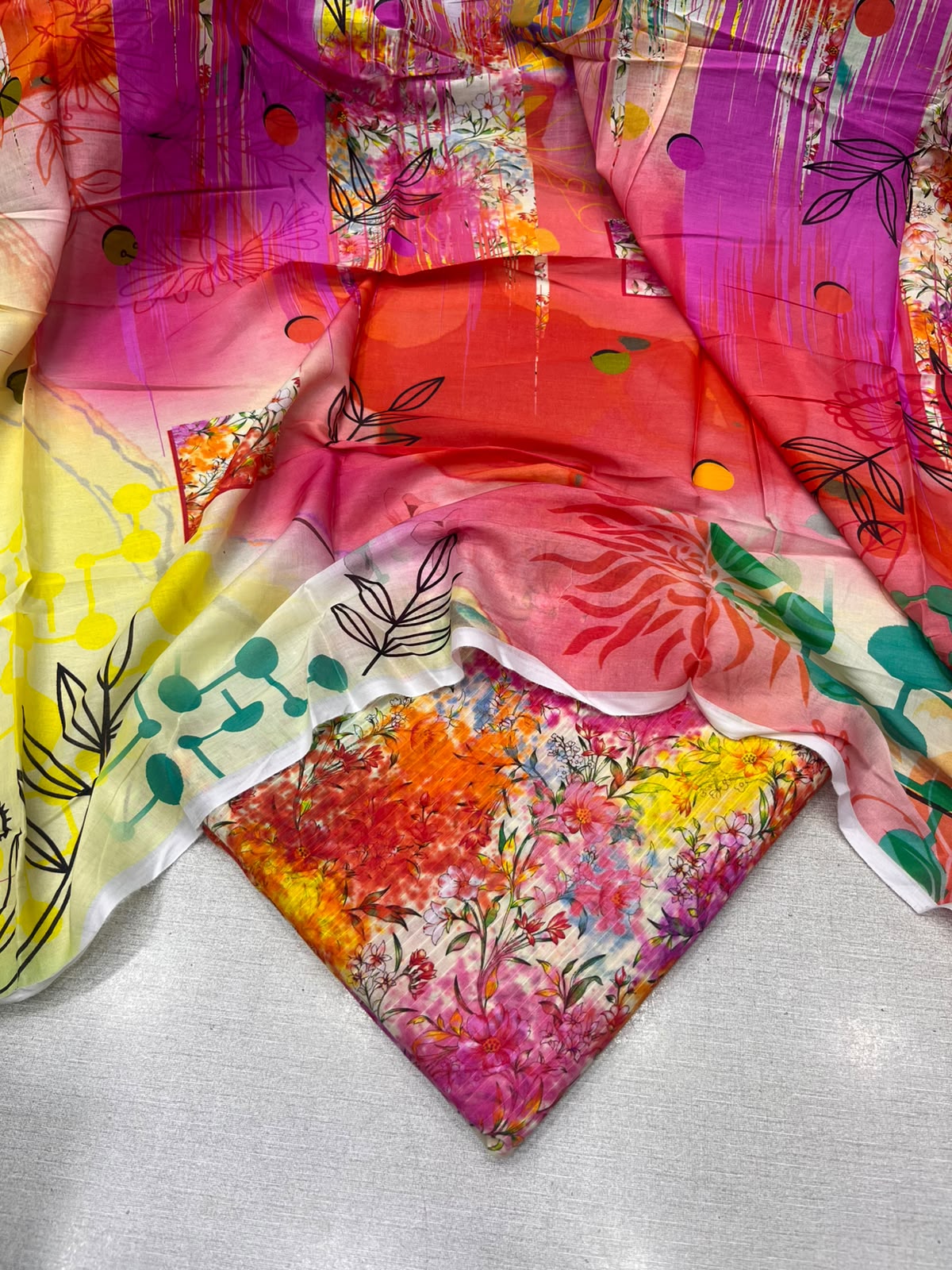 3Pc Bana Doria Lawn Unstitched Suit 769