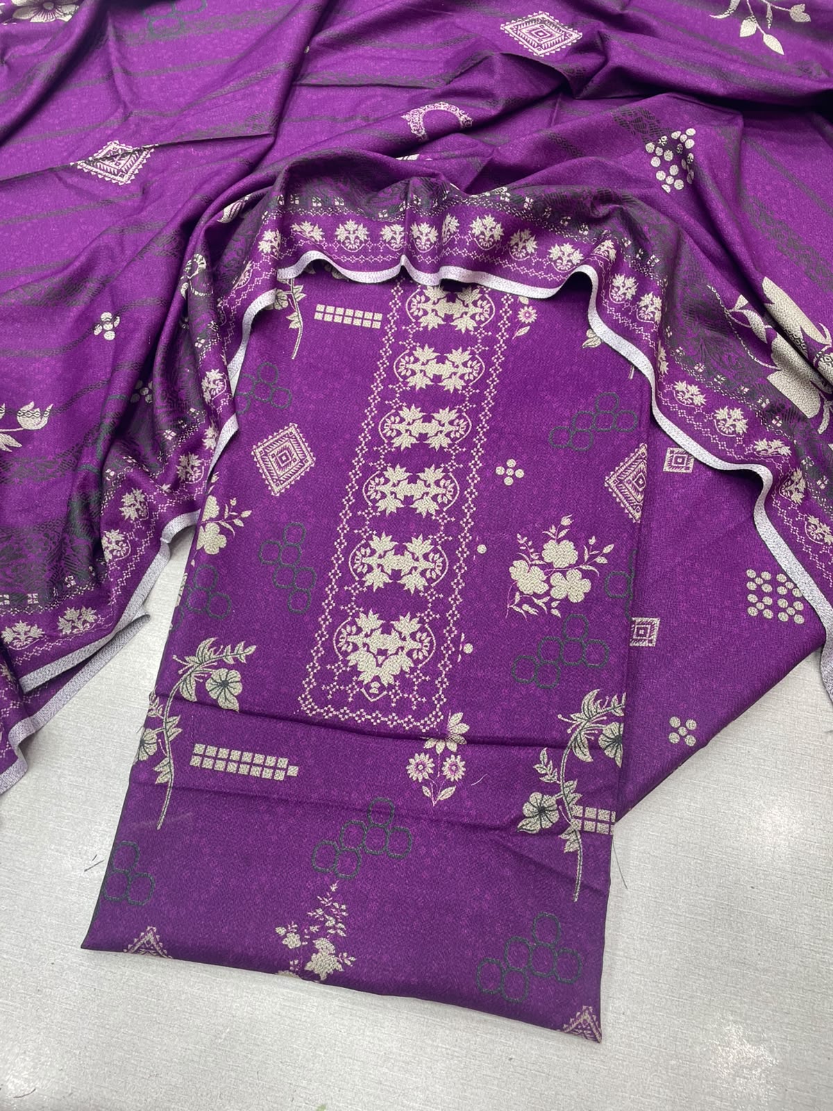 3Pc Sapphire Dhanak Unstitched Suit 0157