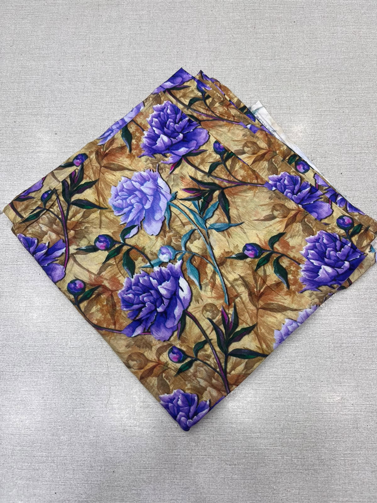 2Pc Same Printed Lawn Unstitched Suit 42293