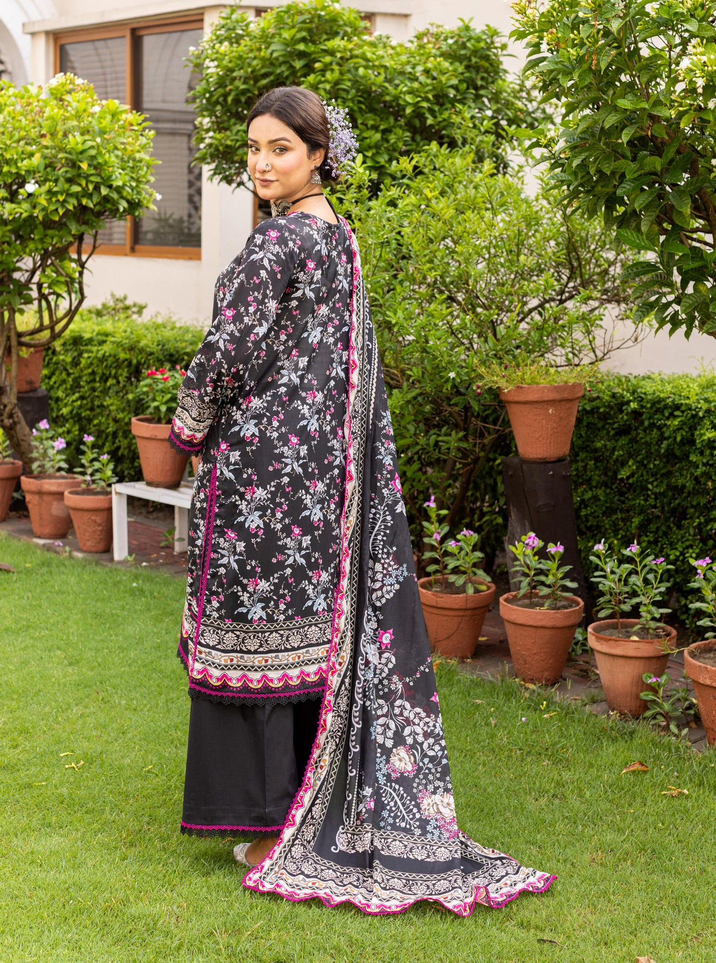 Noura - Printed - Lawn - 3pc - D102