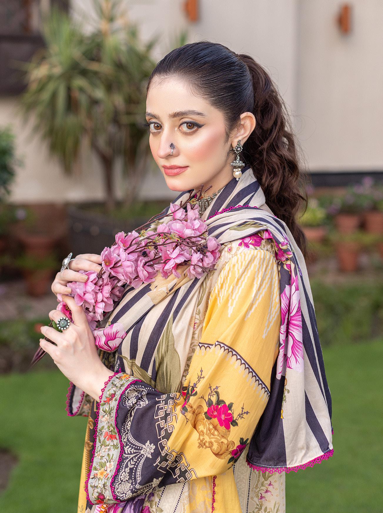 Noura - Printed - Lawn - 3pc - D110