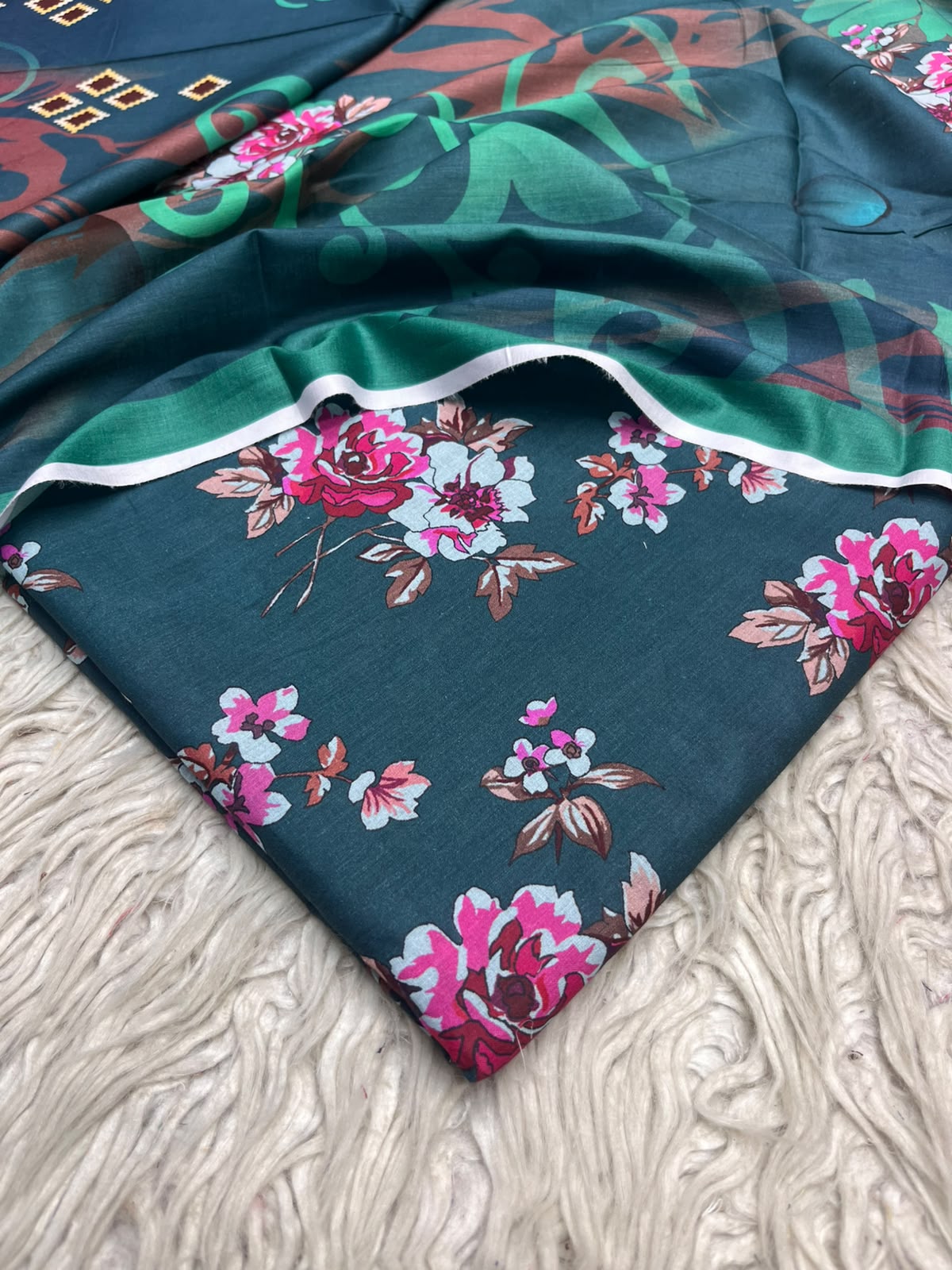 3Pc Same Digital Printed Lawn Suit 15