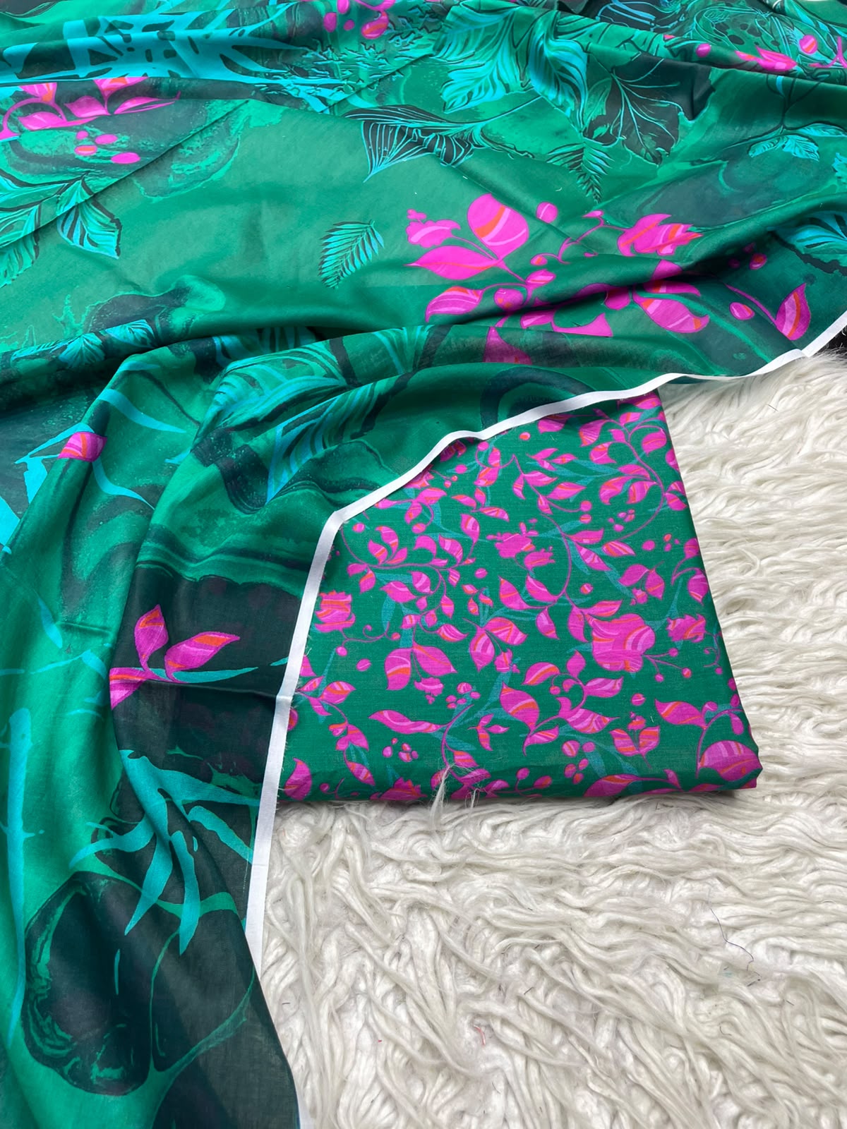 3Pc Same Digital Printed Lawn Suit 15
