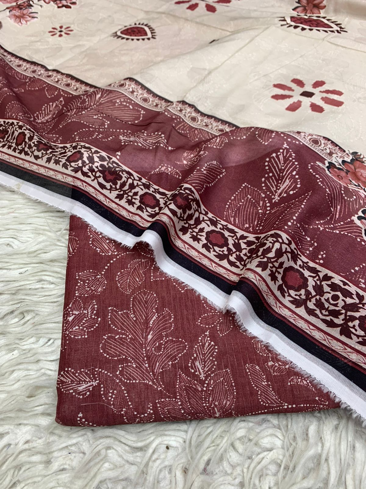 Sapphire 3Pc Bana Dora Lawn Unstitched Suit Vol-0127