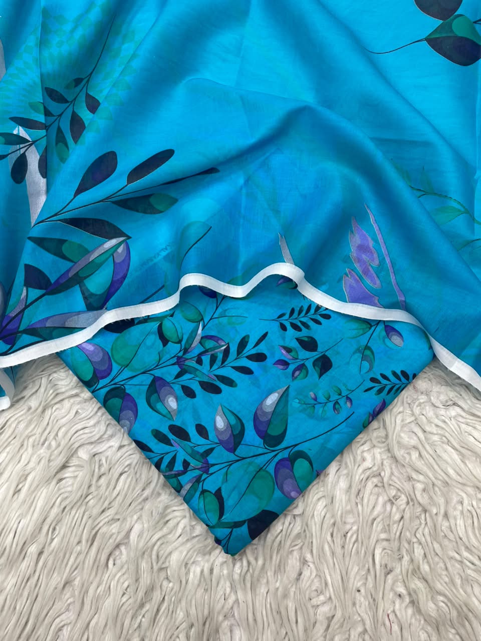 3Pc Same Printed Lawn Suit 570