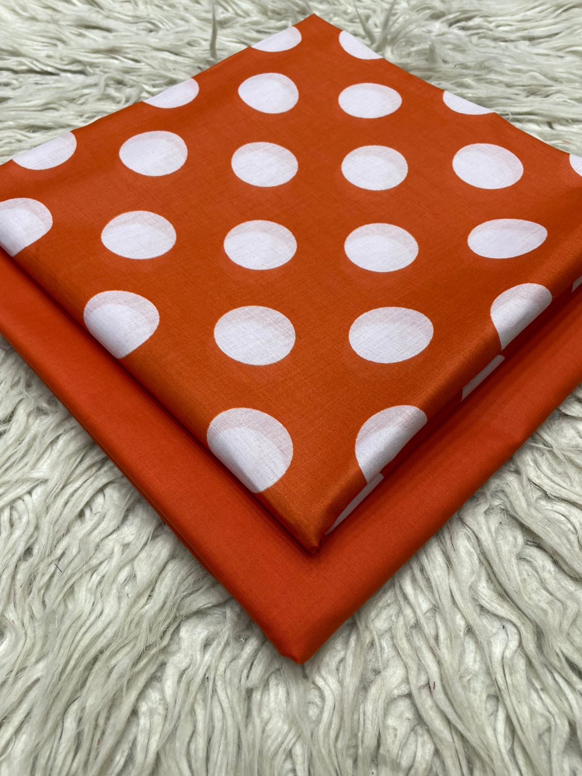 90x88 2Pc Bareeze Lawn Polka Dots Kameez & Dyed Trouser Printed  Suit Vol-0208