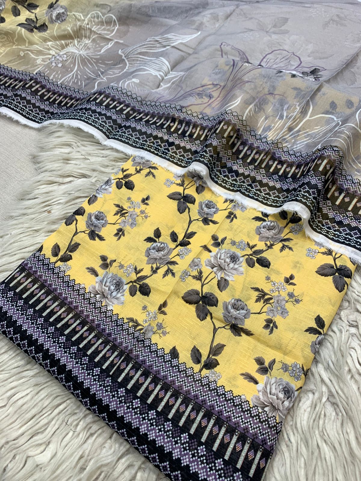2Pc Sapphire Lawn Bana Dora Kameez & Printed Lawn Duppata Vol-3204
