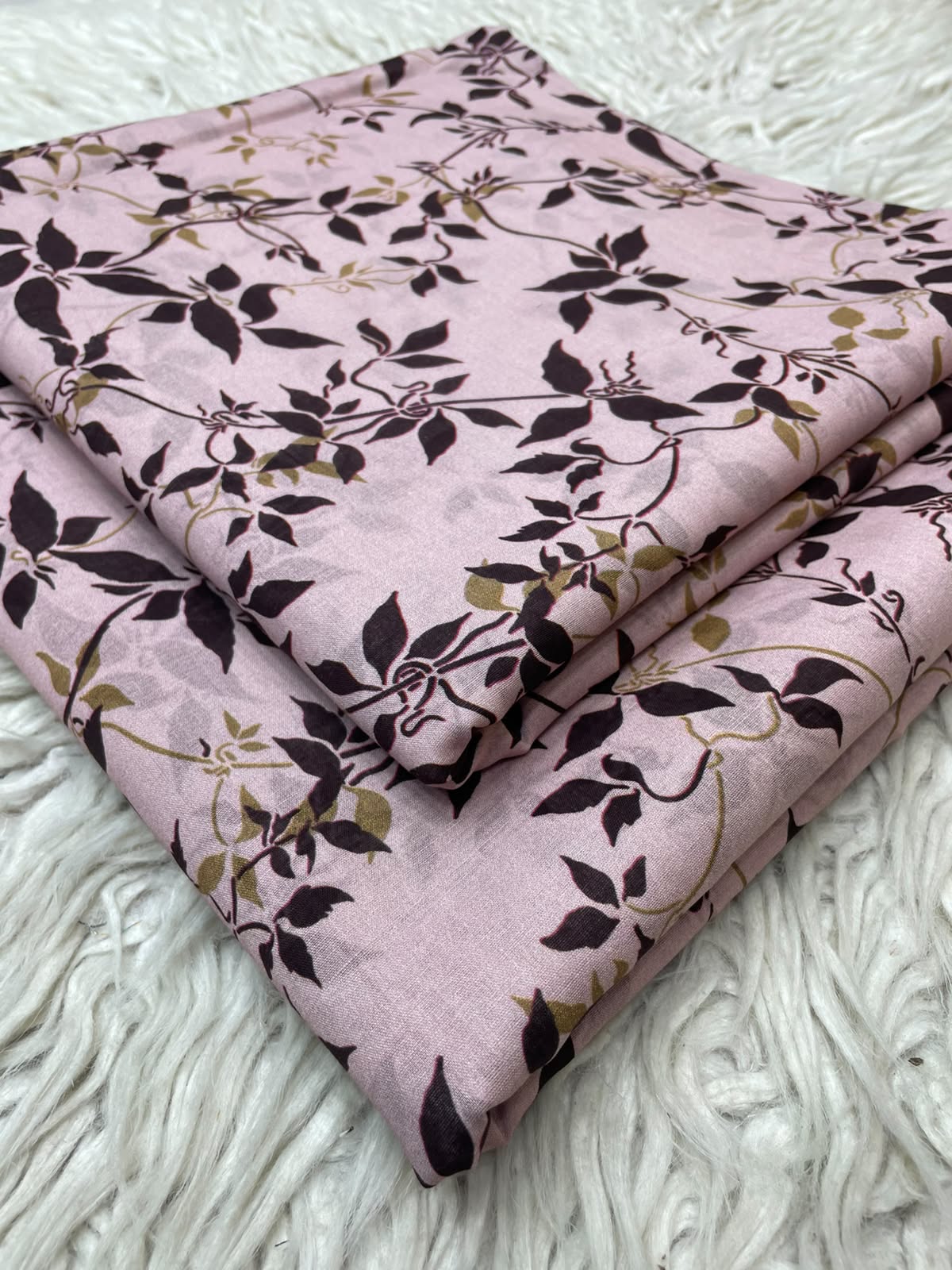 2Pc Al Karam Lawn Printed Suit Vol-557