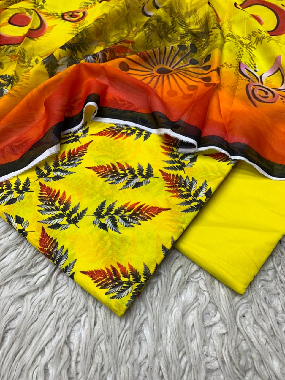 3Pc Lawn Digital Printed Unstitched Suit 15