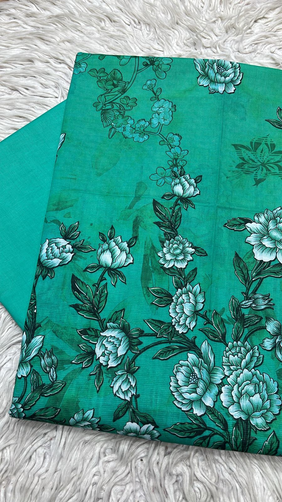2pc Chamki Lawn Bana Dora Kameez & Dyed Trouser Suit 530