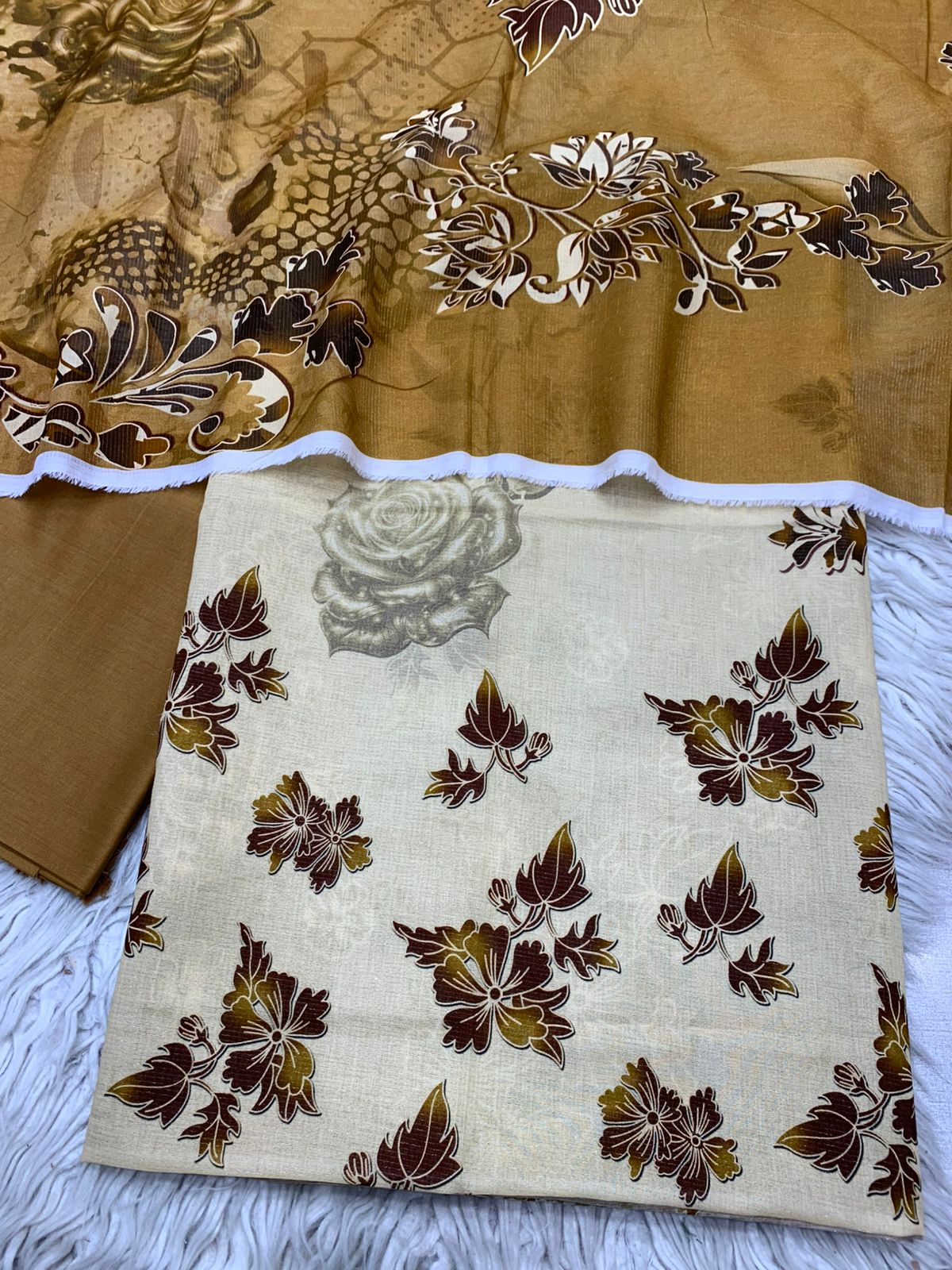 3Pc Chamki Lawn Digital Printed Suit Vol-1098