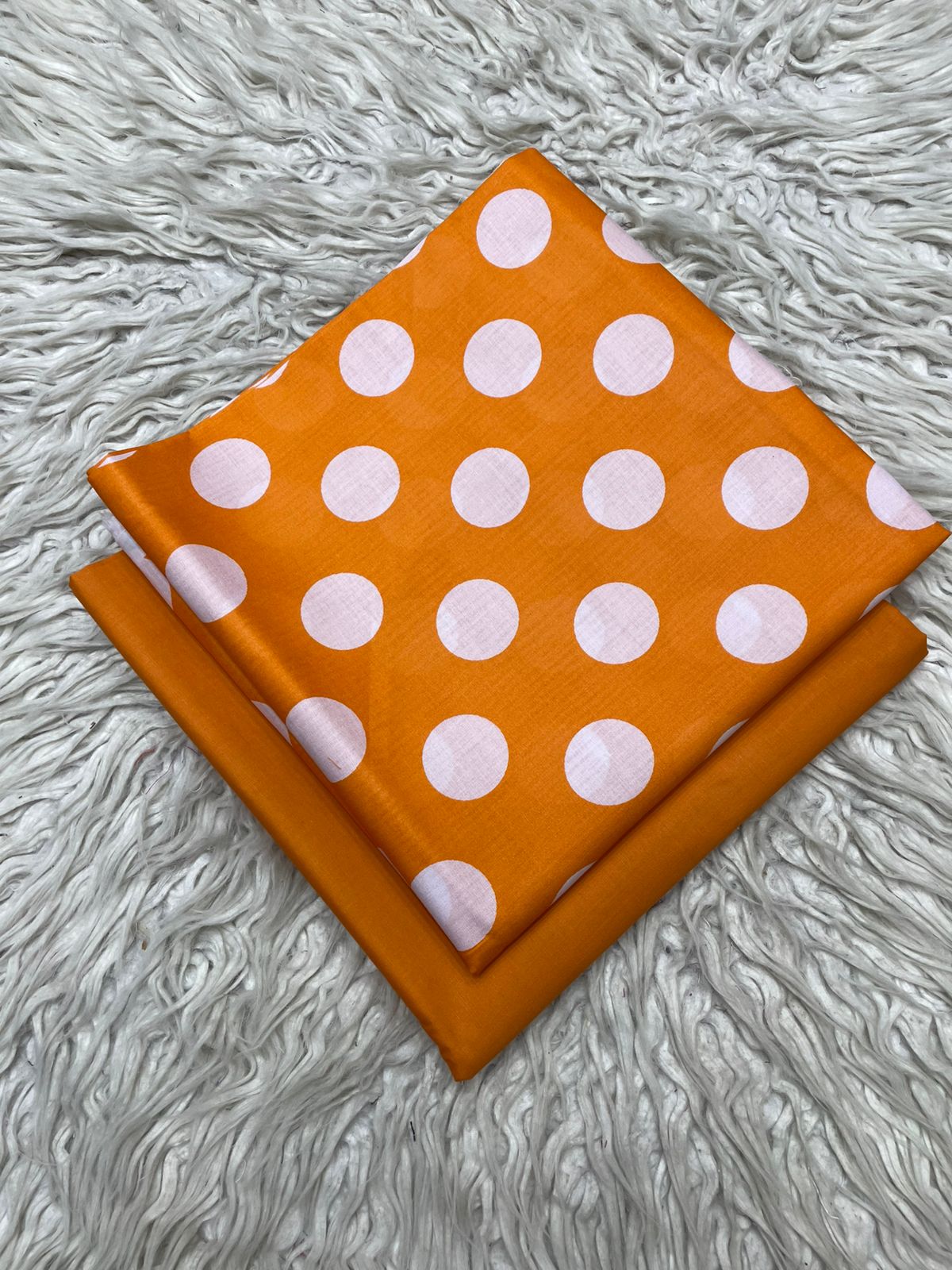 90x88 2Pc Bareeze Lawn Polka Dots Kameez & Dyed Trouser Printed  Suit Vol-0208