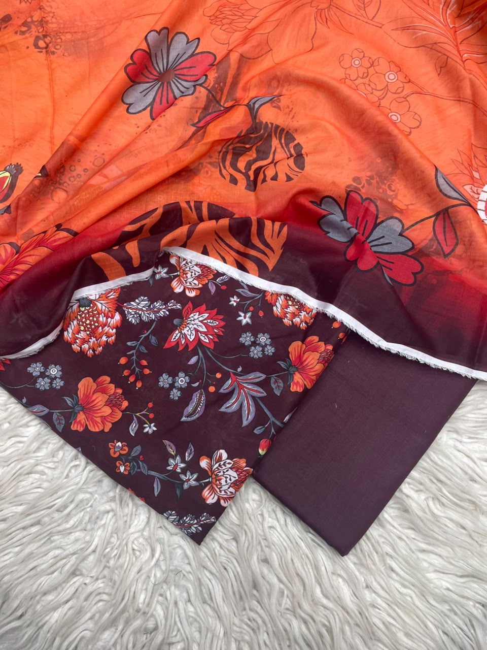 3Pc Lawn Digital Printed Unstitched Suit 15
