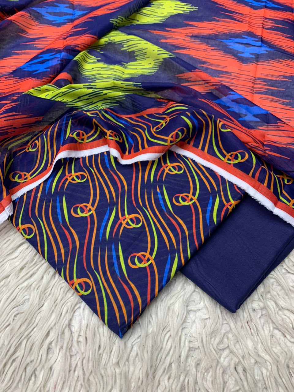 3Pc Lawn Digital Printed Unstitched Suit 15