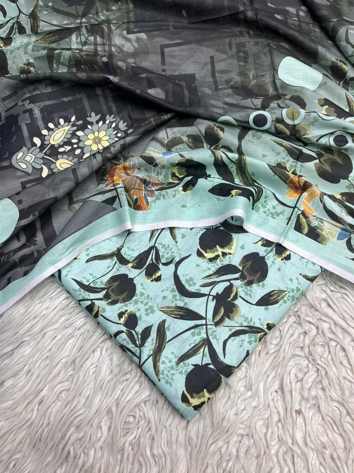 3Pc Same Digital Printed Lawn Suit 15