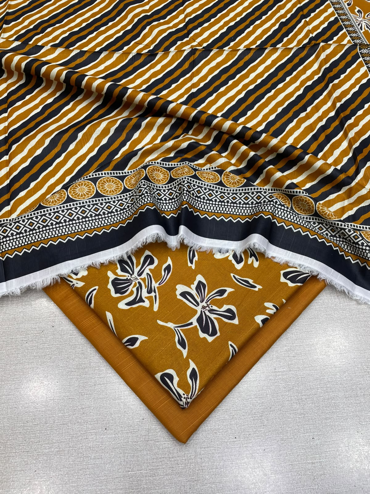 3Pc Slub Khaddar Unstitched Suit 25
