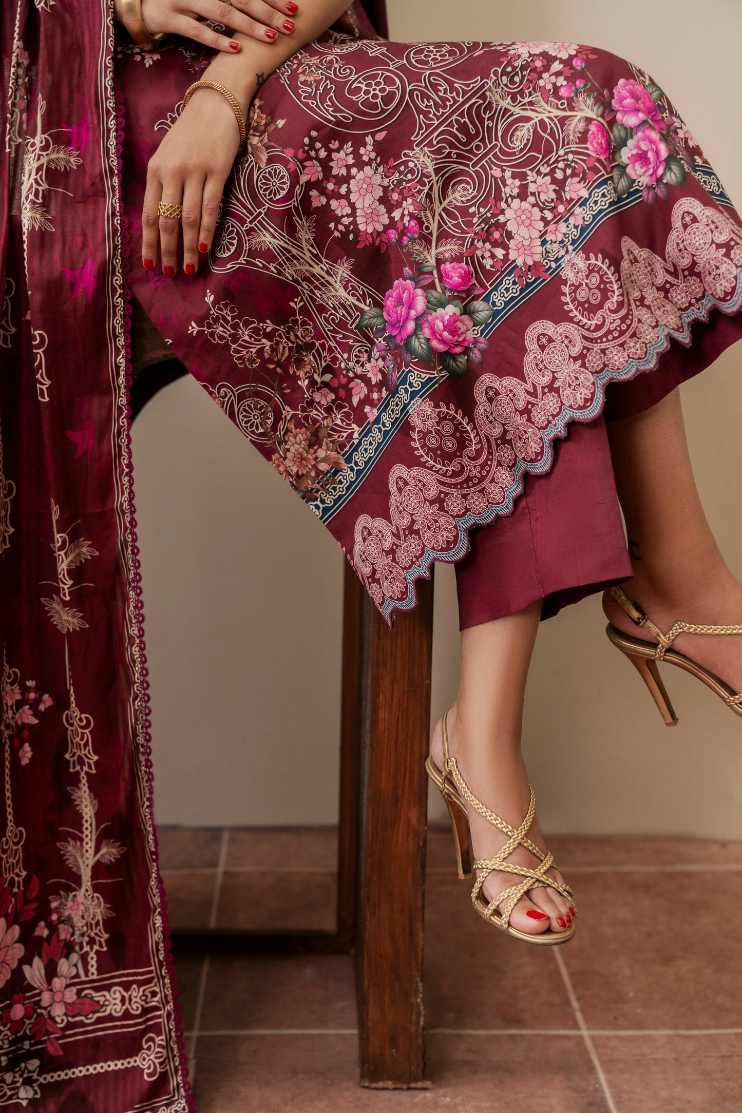 3Pc Firdous Cambric Printed Suit - D750
