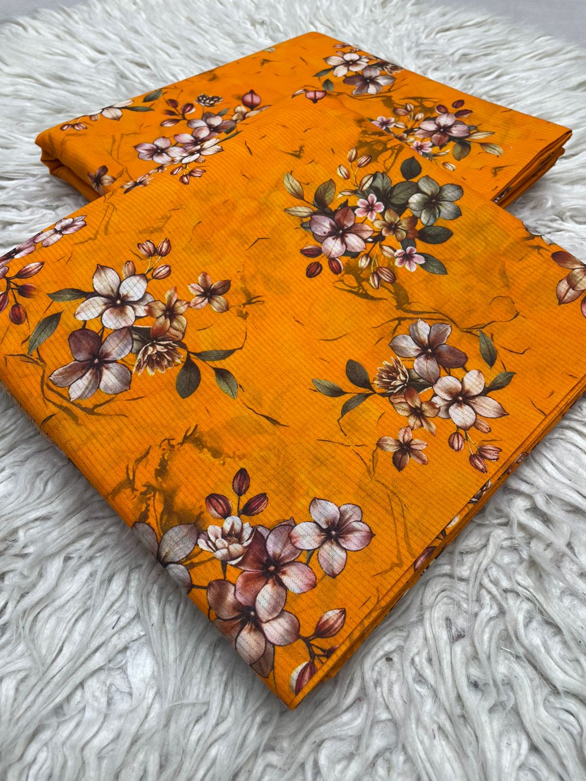 2Pc Chamki Lawn Digital Printed Suit Vol-532