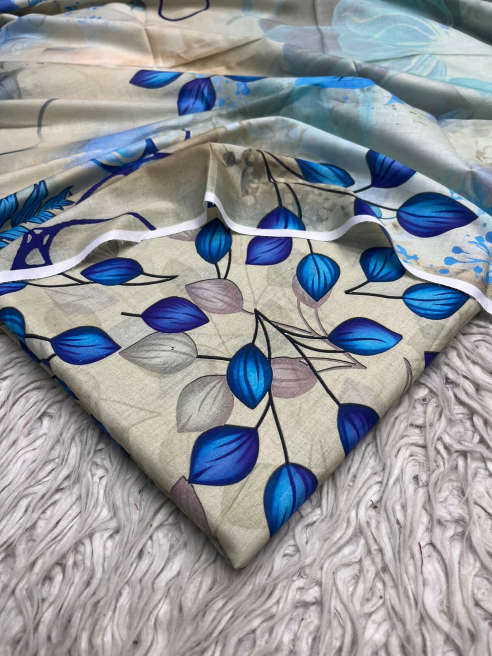 3Pc Same Digital Printed Lawn Suit 15